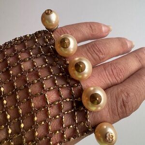 Gucci Gold and Cream Pearl Bracelet